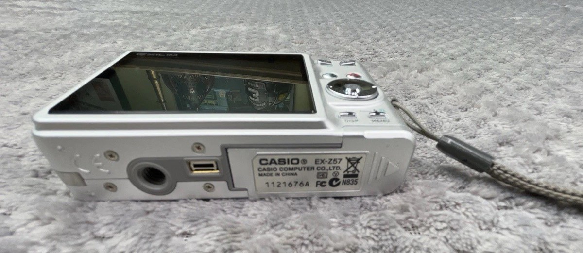 CASIO EXILIM ZOOM EX-Z57　シルバー Amazon | CASIO EXILIM ZOOM デジタルカメラ EX-Z57