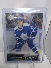 2022-23 Upper Deck Young Guns Clear Cut Exclusives #714 Mac Hollowell RC SSP