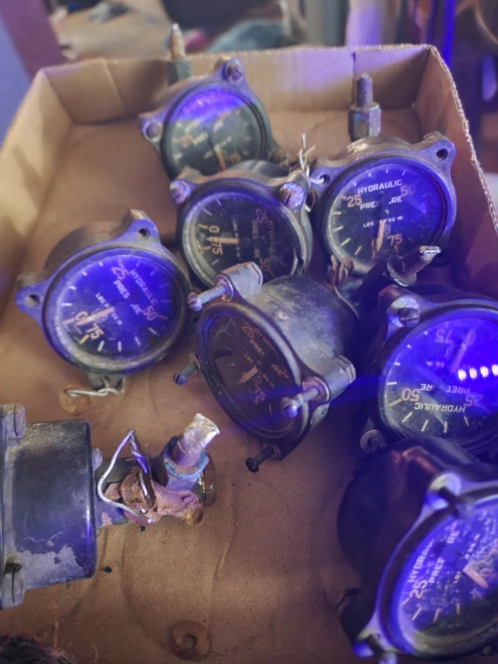 ​RARO DE COLECCIÓN Medidor de avión con esfera de radio de la Segunda Guerra Mundial - PRESIÓN HIDRÁULICA - B-17 Warbird Foto 4 de 4