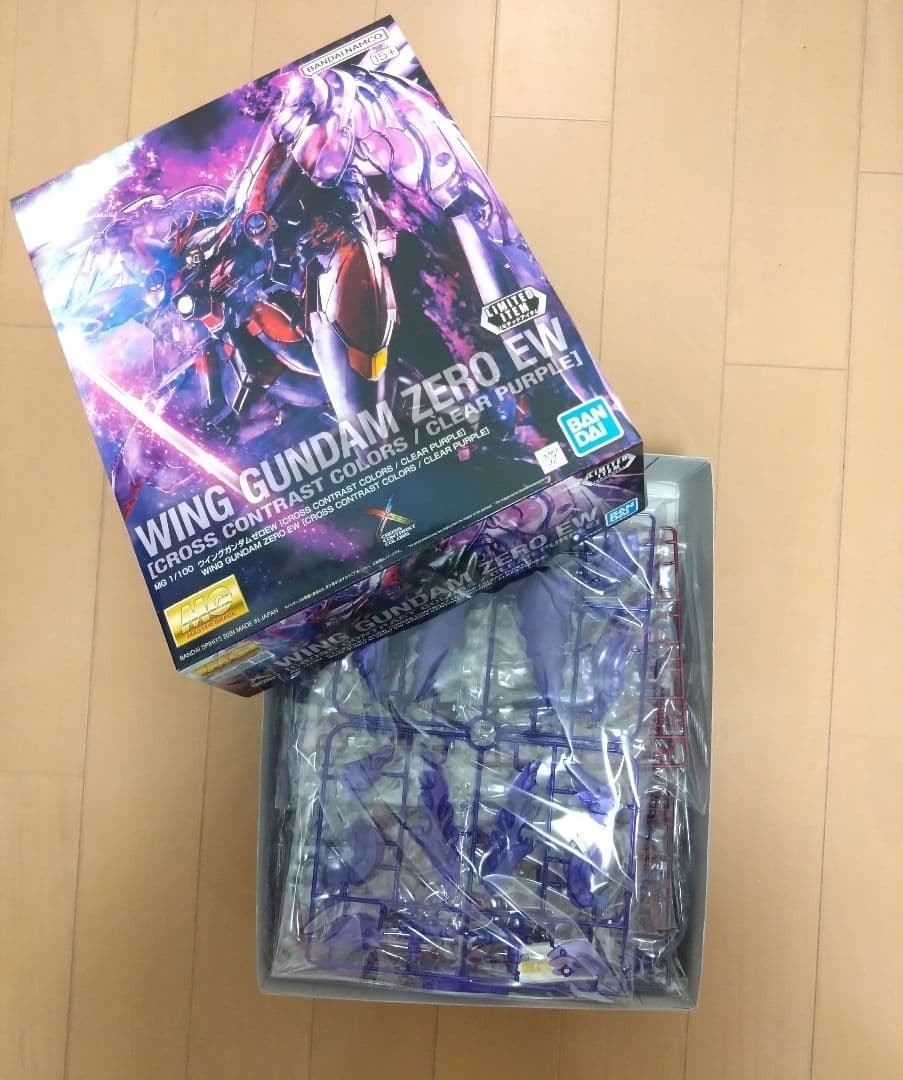 MG 1/100 Gundam Epyon EW Wing Gundam Zero Cross Contrast clear