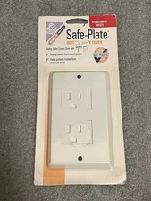 MOMMY’S HELPER SAFE PLATE COVER STANDARD WHITE OUTLET SAFETY