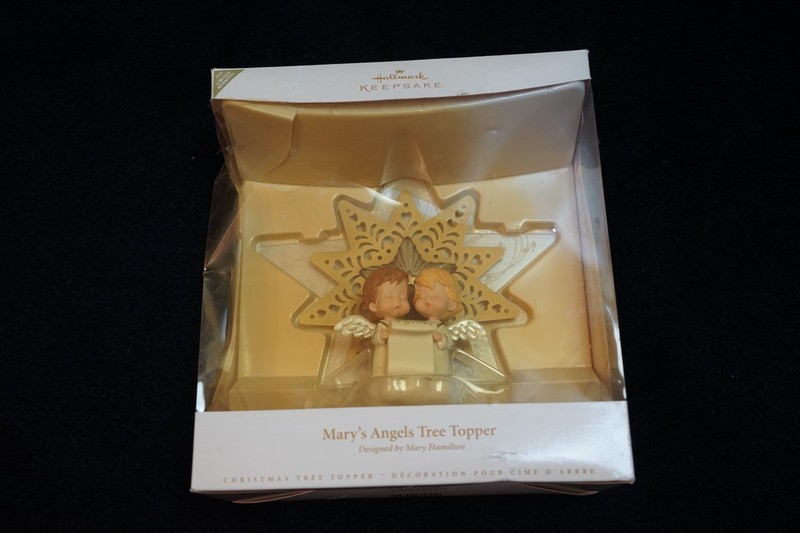 2006 Hallmark Keepsake Mary's Angels Tree Topper Mary Hamilton Robert Chad