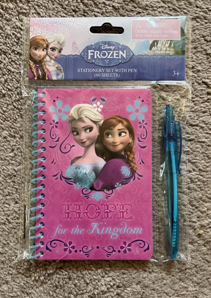 Disney FROZEN Lote De 4: Conjunto/Caneta de Papelaria;Peça Central de Festa 3D;Saco de Presente;Fita - Imagem 3 de 4