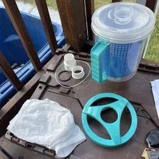 Pool Supply Professional in-line Pool Leaf Canister with Plastic Mesh Basket