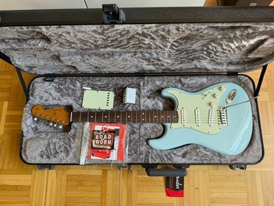 Fender Vintera II Road Worn '60s Stratocaster Sonic Blue E-Gitarre Relic