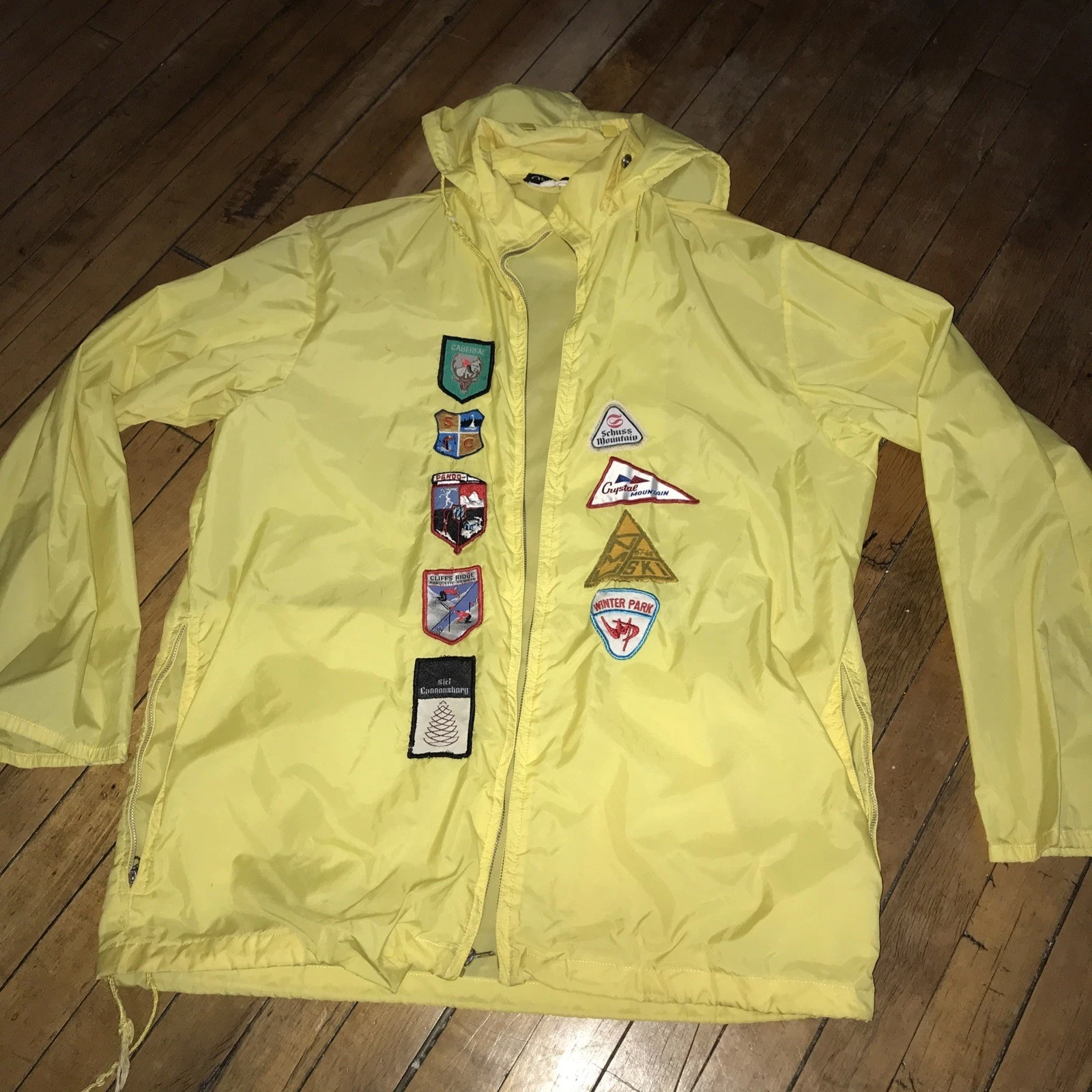Obermeyer Mens Large Yellow Windbreaker VINTAGE Michigan Ski Patches (1of1)