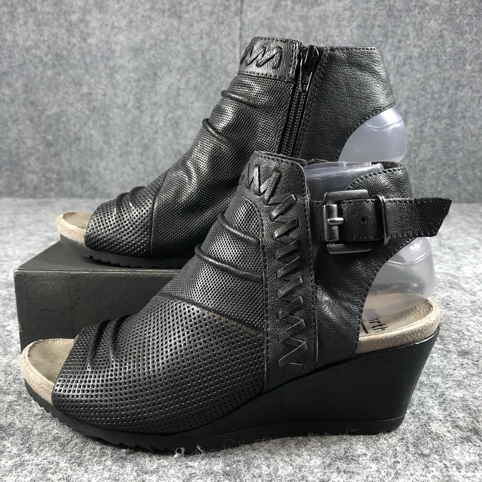 Earth Attalie Bonaire Shoes Womens Size 7.5M Black Leather Wedge Sandals Buckle - Image 3 of 4