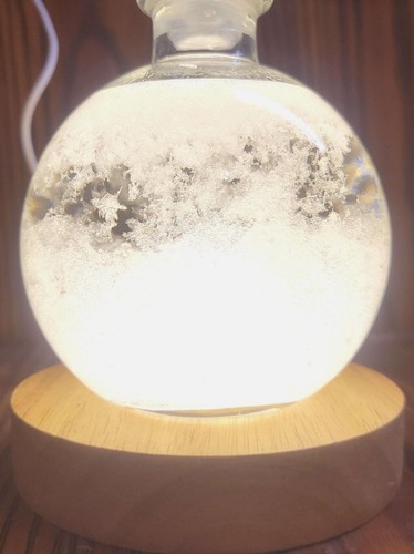 Fitzroy Storm Glass Barometer Snow Globe & LED USB Display | Made in the USA! | - Afbeelding 4 van 10