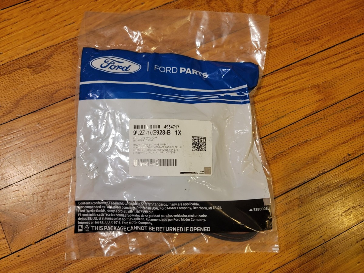 New Ford 9L2Z-10E928-B Navigation FM Antenna Splitter Cable 2009