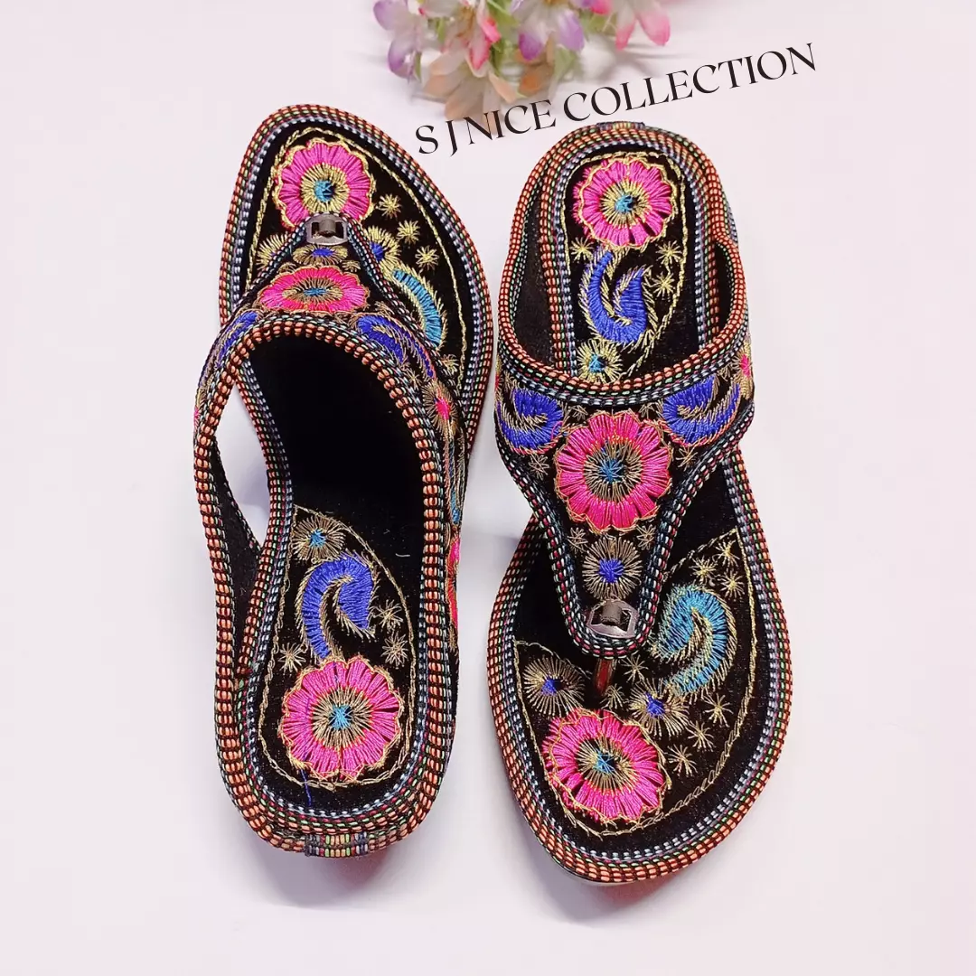 Casual Traditional Collection Embroidered Rajasthani Slippers, Size: 9 at  Rs 149/pair in Jaipur