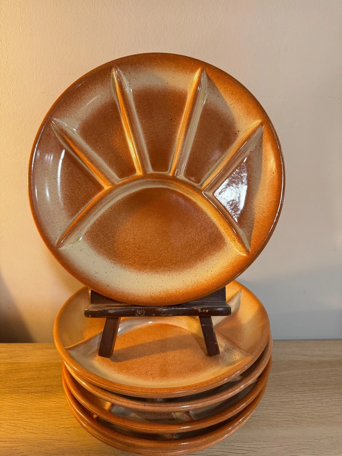 Vintage Elchinger Divided Fondue Plates – Set of 6 | French Mid-Century Stonewar
Opens in a new wind