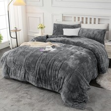 YIYEA Fluffy King Size Comforter Set, Luxury Faux Fur Comforter, Ultra Soft Plus