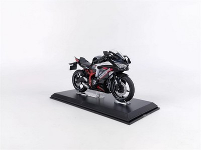 AOSHIMA 1/12 Scale Kawasaki Ninja ZX-25R Red/Black Motorcycle