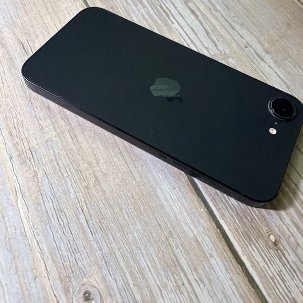 Boost Mobile Apple iPhone 16e 128GB - Negro 5