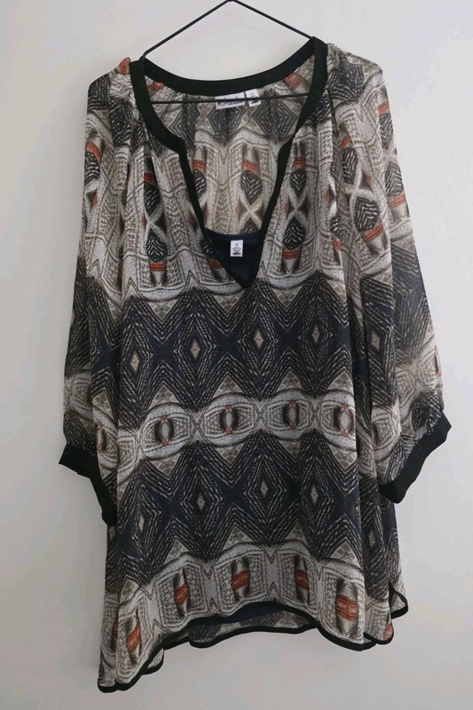 KLD Signature Kim Rogers Plus Size 3X 3/4 Sleeve Geometric Sheer Tunic Blouse