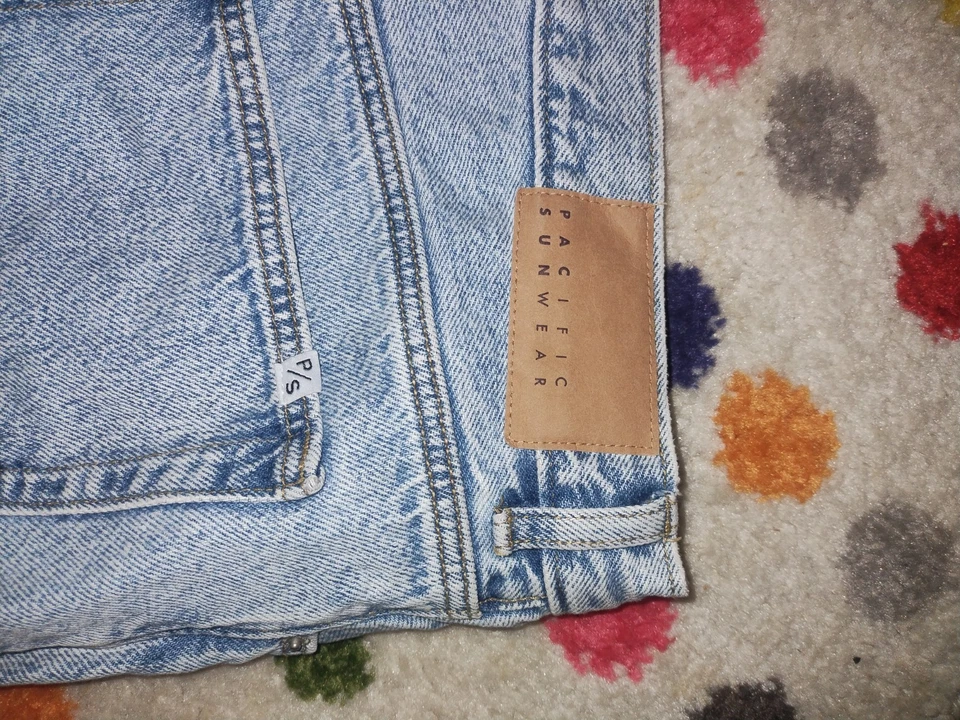 Pantalones de mezclilla para hombre de la marca Pacsun  Foto 4 de 4