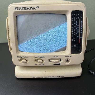 SUPERSONIC 5'' Portable Black & White TV FC-9200 AM/FM Radio Electric & Battery 