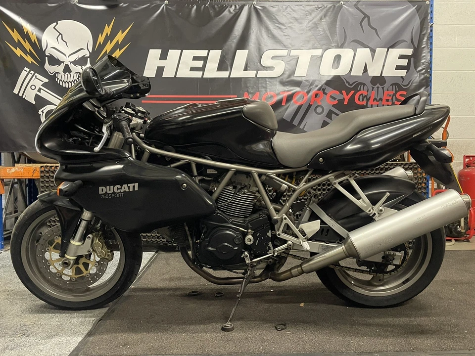 MANGUERA DE FRENO DELANTERO DUCATI 750 SPORT IE MANGUERA DE FRENO TRASERO MANGUERA DE EMBRAGUE Foto 2 de 4