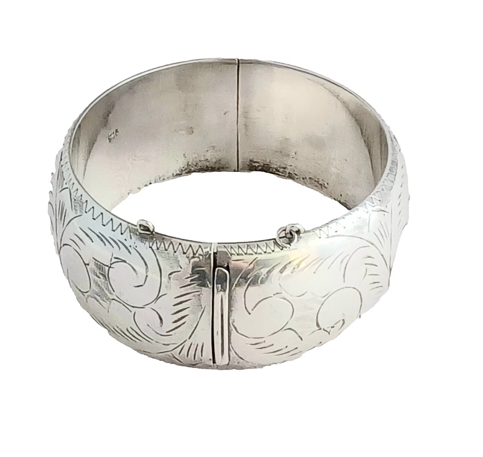Beautiful Sterling Hinged Bangle Bracelet- 1 1/8" wide - Image 2 of 3