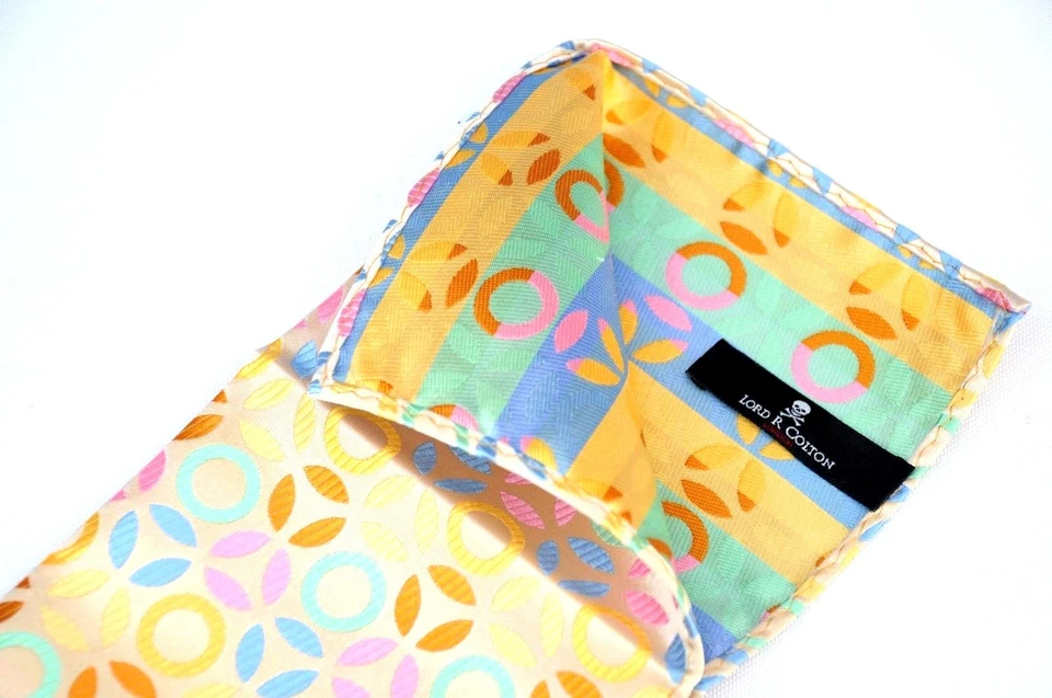 Cuadrado de Bolsillo Lord R Colton Masterworks - Marfil Colorido Seda Exogénesis $75 Nuevo Foto 2 de 3