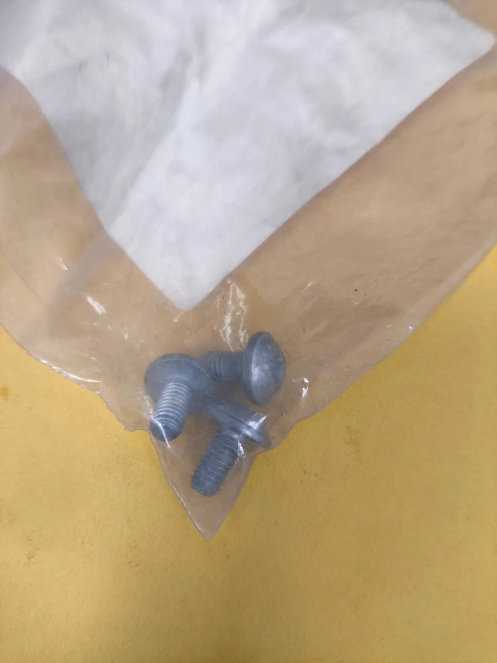 Dos nuevos tornillos de cabeza hexagonal Mopar 2007-09 Sprinter 2500 limpiaparabrisas 6104120AA Foto 2 de 3