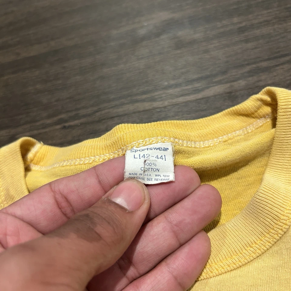 复古 20 世纪 70 年代末阿迪达斯图形 T 恤男式 S 美国制造单针黄色 — 第 3/4 张图片