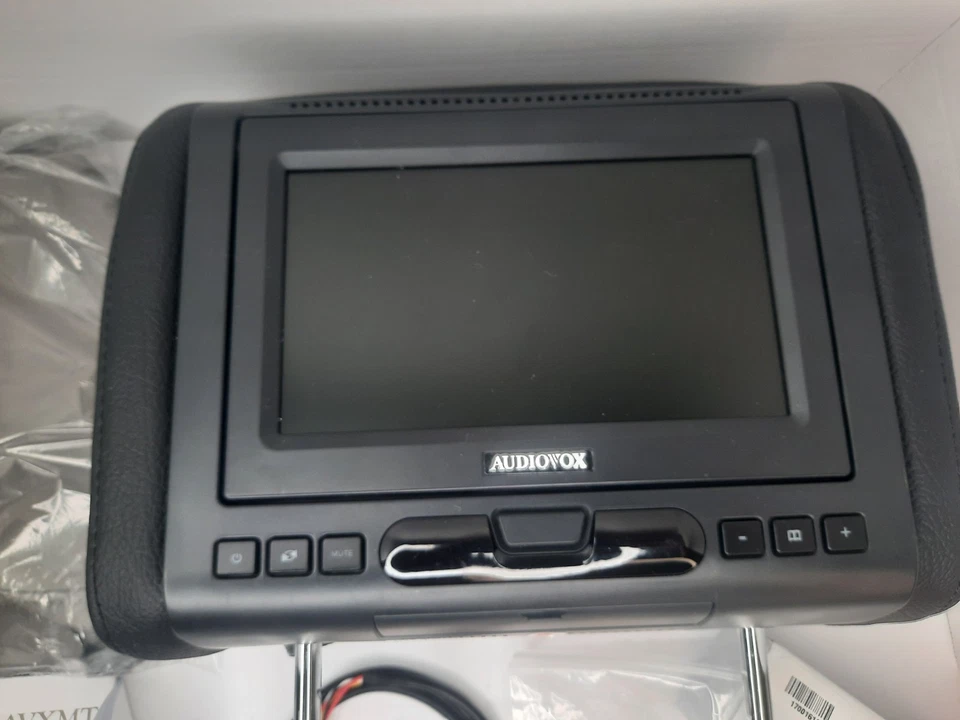 New! Audiovox AVXMTGHR1D 7 Widescreen Headrest Monitor Black Pewter - Image 4 of 4