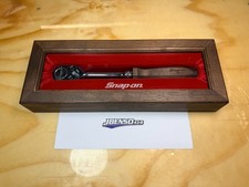 Snap-on Tools Usa New Rare Limited 2014 Wooden Grip Award Display Case Set Sh80a Snap-on Tools Usa New Rare Limited 2014 Wooden Grip Award Display Case Set Sh80a