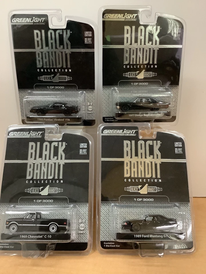 LOTE DE 4 COCHES "BANDIDO NEGRO" MODELOS DIECAST DE GREENLIGHT "Edición Limitada" Foto 2 de 4