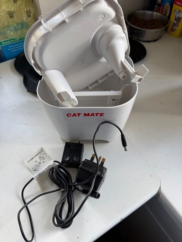 Pet Cat Mate Drinking Fountain Water Bowl for Cats Kittens Small Dogs... - Picture 4 of 4