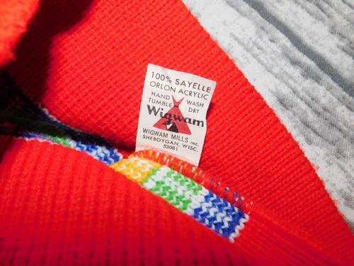 VTG WIGWAM SKI HAT SAYELLE ORLON ACRYLIC GEOMETRIC RETRO RED BEANIE - Picture 3 of 3