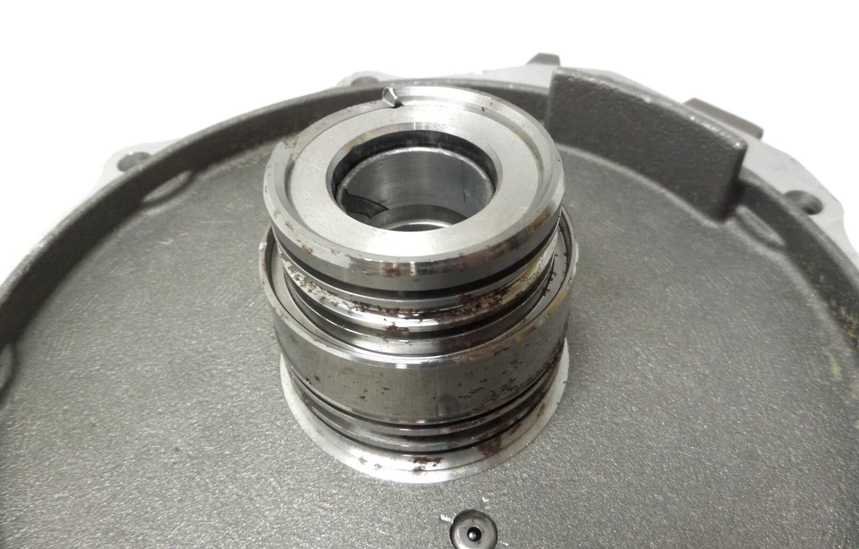 Cubierta trasera de transmisión de 4 velocidades XS4Z-7222-BA 2016 Ford Focus Mazda 3 5 6 Protege Foto 4 de 4