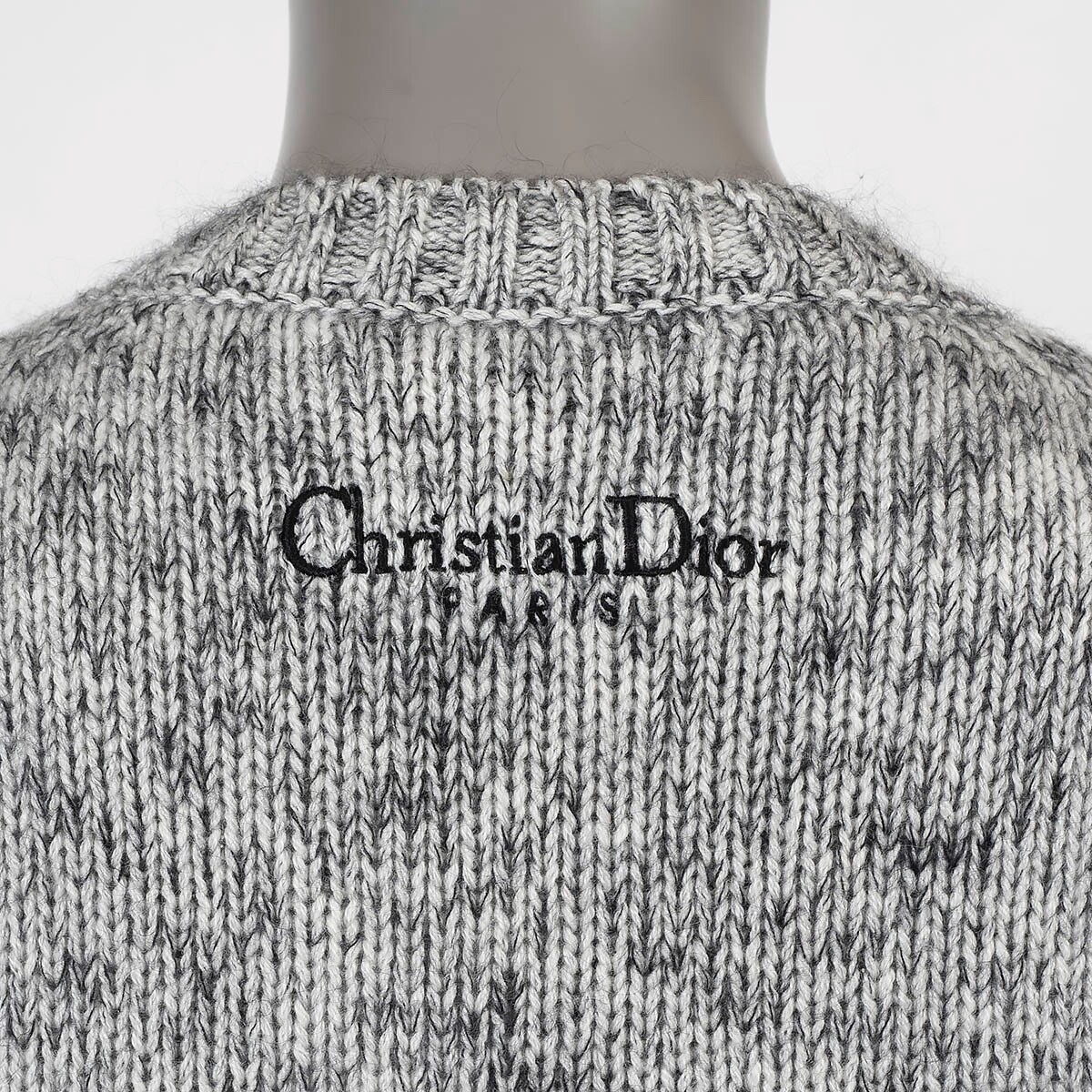 69883 auth CHRISTIAN DIOR grey cashmere blend 2023 EMBROIDERED