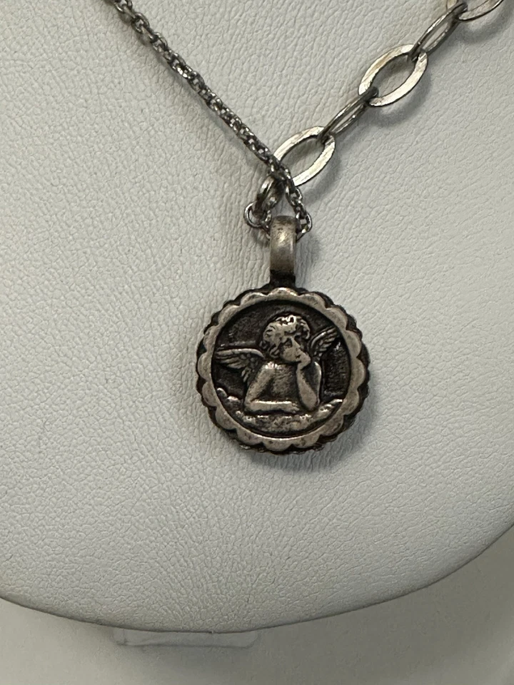 Collar Colgante Ángel de la Guarda Diseño Signature de Mariana - Joyería Mariana Foto 2 de 4