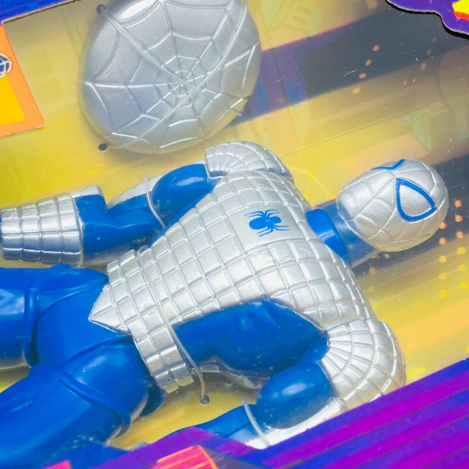 Boneco de ação vintage MARVEL COMICS SPIDER-MAN ARMOR 10" TOY BIZ 1996 - Imagem 4 de 4