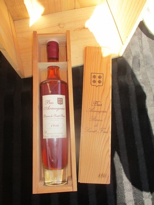 1 Fl. 350 ml Bas Armagnac 1946 in der Holzkiste, Baron de Saint Feux, 40 %