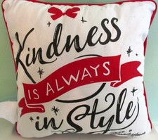 NWT, Authentic Disney Parks Minnie Mouse Decorative 13 x 13 Throw Pillow 2-Sided