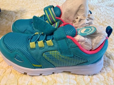 NIB Girls Youth Size 2.5 M Made2Play by Stride Rite Taylor Sneakers Turquoise