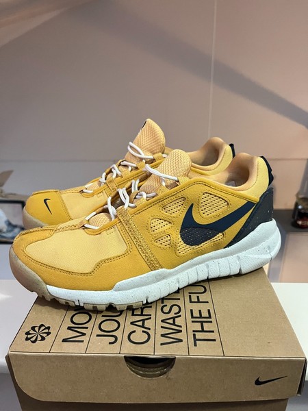 Nike Free Terra Vista – Gold / Wheat / Navy – West Coast Eagles US 10