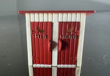 Lionel Plasticville O Scale - Outhouse Bathroom Building w/swinging doors