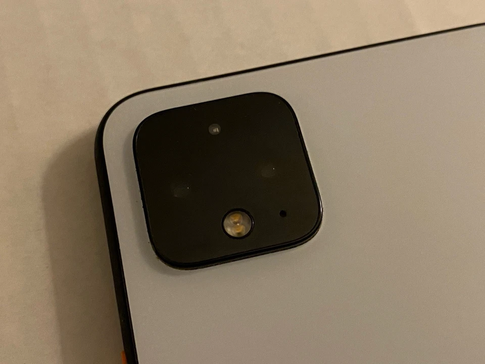 Google Pixel 4 XL White Smartphone, Needs New Battery - Image 2 of 4