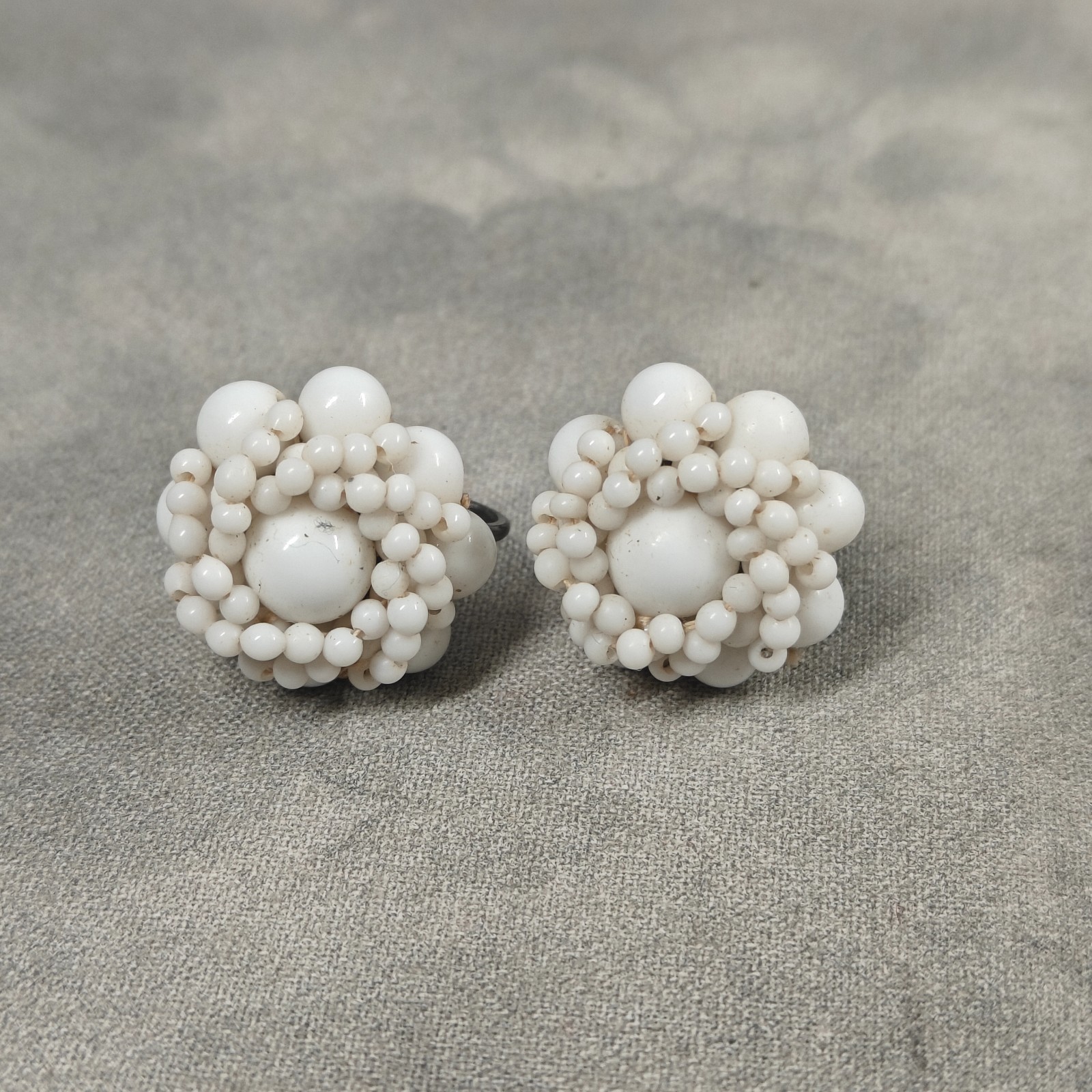 VTG 1950s White Beaded Cluster Screw Back Earrings Mid Century Retro Jewelry Mod
