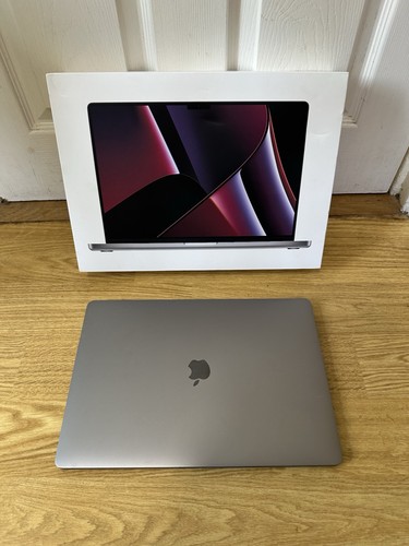 Apple MacBook Pro 2019 *PARTS READ* With Different Apple MacBook Pro Box - Afbeelding 5 van 11