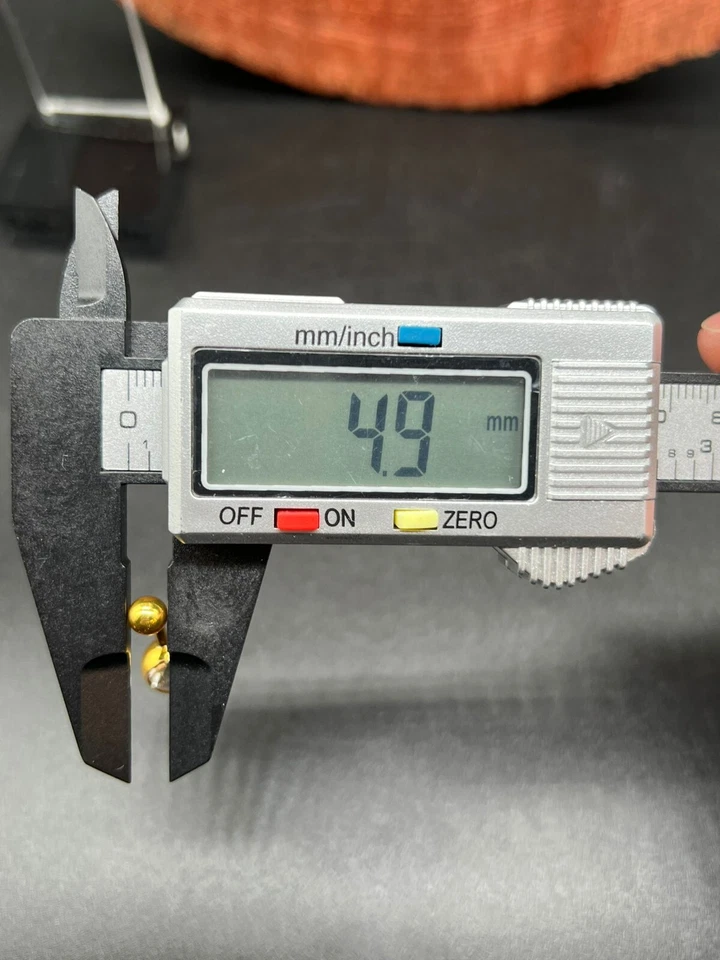 Anel de umbigo amarelo de aço inoxidável calibre 14 eixo flexível zircônia cúbica gema - Imagem 4 de 4