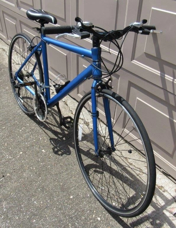 Bicicleta Shimano Tourney 7 Velocidades Ligera 25lb-Eléctrica Azul Satinado-26" Neumático-Rápido Foto 3 de 4