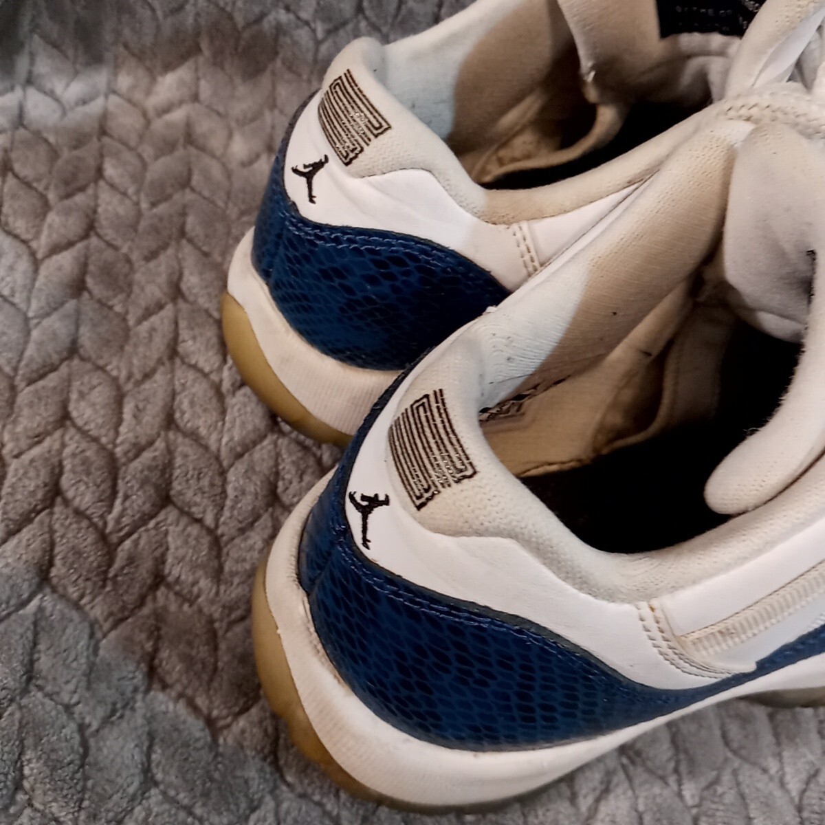 air jordan 11 retro low snake navy