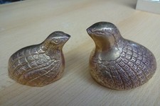 2 Messing Figur Skulptur 342 g zusammen Perlhuhn Rebhuhn   mit Altersspuren