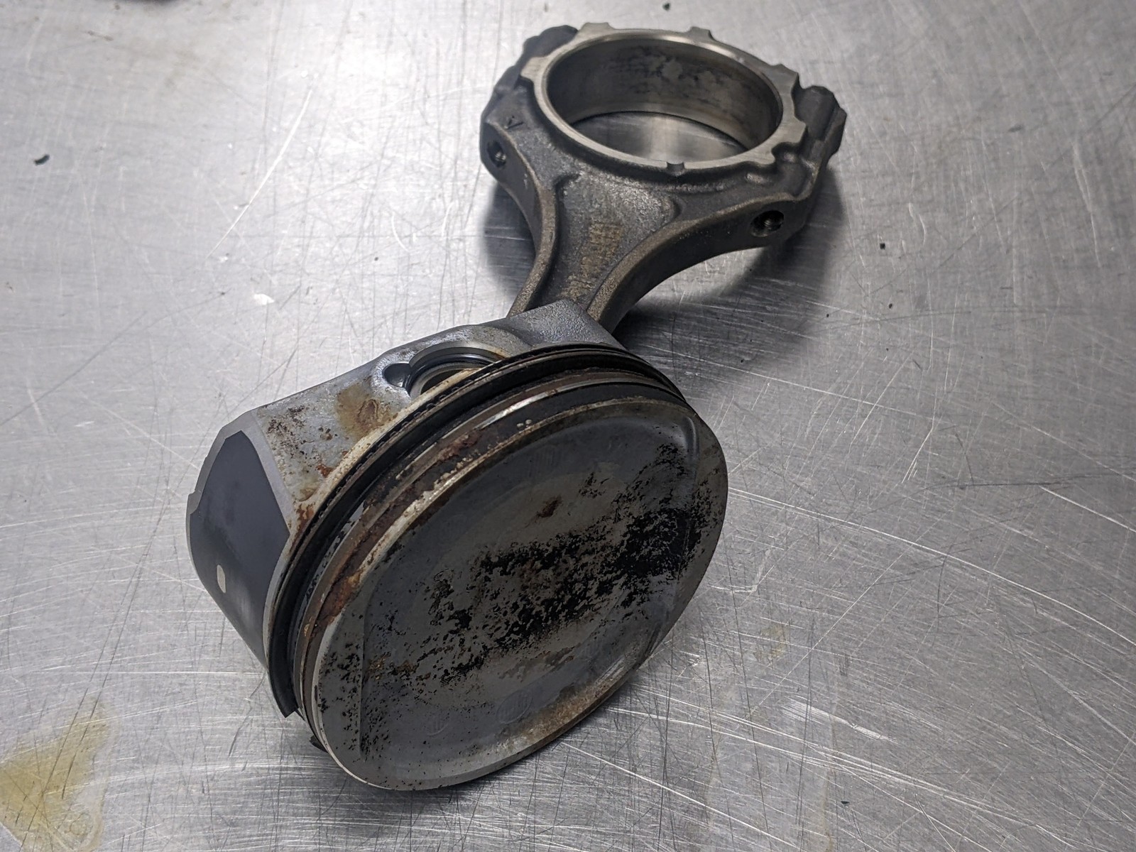 Piston and Connecting Rod Standard For 14-16 Jeep Cherokee  2.4 05048639AA 4WD