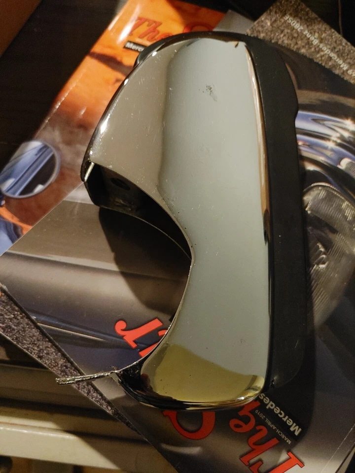 MERCEDES--BENZ W113 230SL 250SL 280SL, PROTECTOR PARACHOQUES DELANTERO DERECHO  Foto 3 de 4