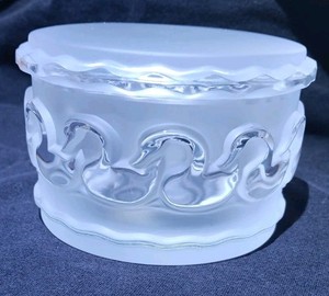 Lalique Crystal Canards Duck Swans Frosted Powder Vanity Dresser Jar Trinket Box
